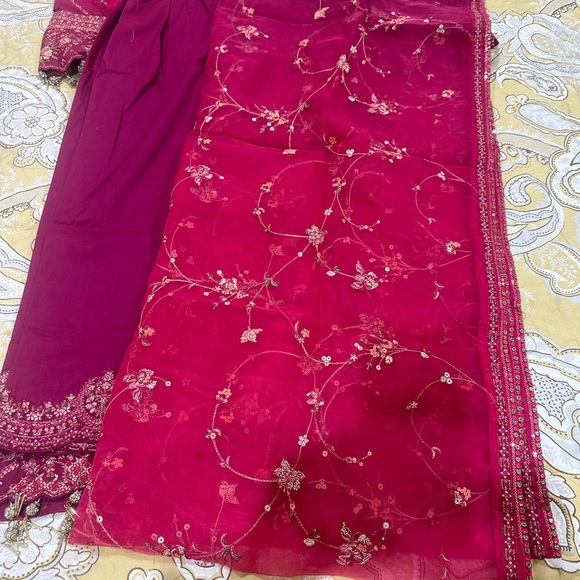 Pakistani dresses Hussain rehar 2024 - Picture 3 of 8